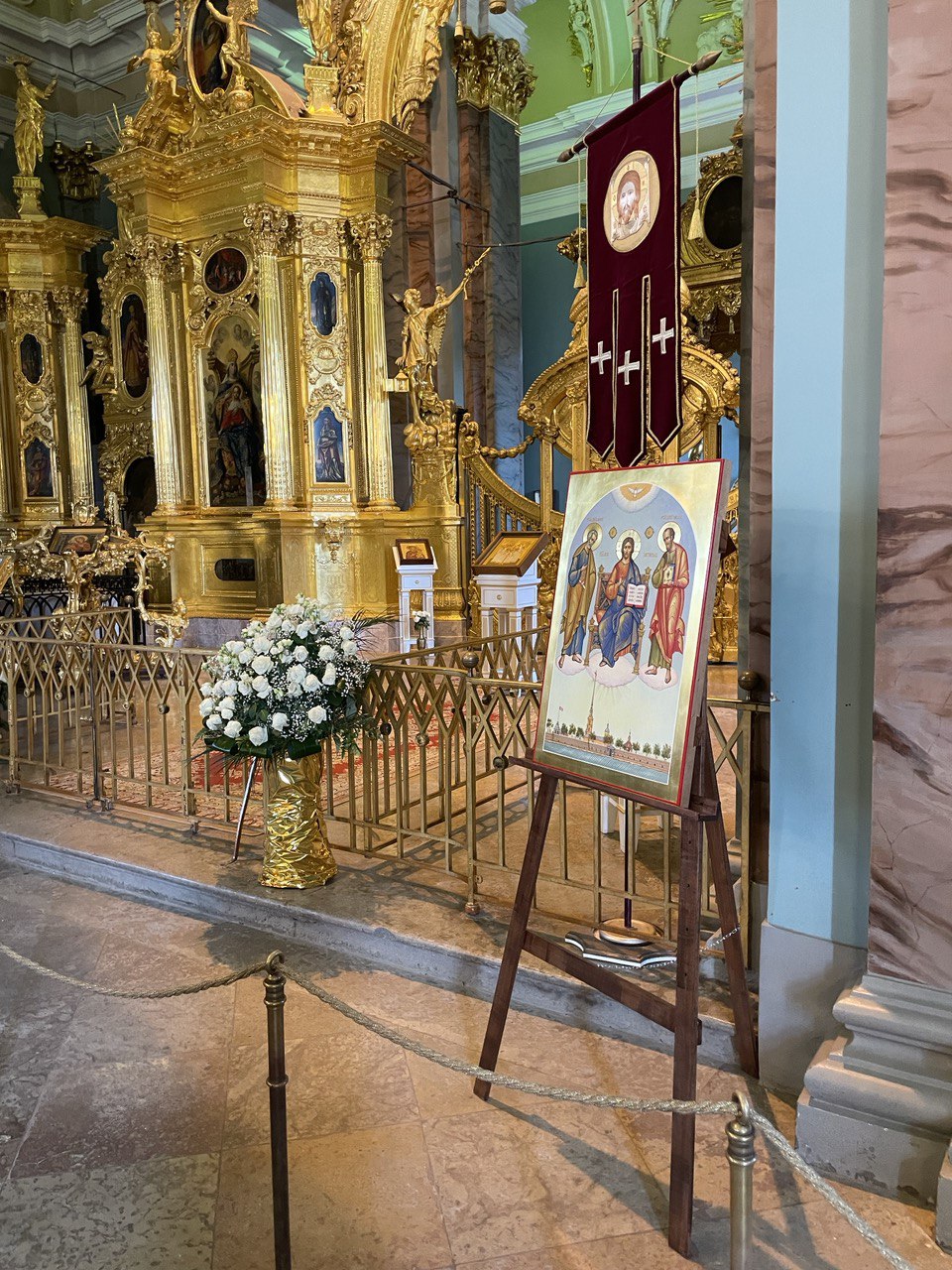 Петропавловскому собору подарен храмовый образ — икона «Предстояние святых апостолов Петра и Павла перед Христом» 