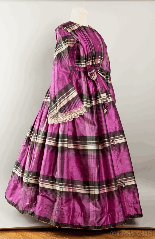 Платье дамское. 1860-е годы