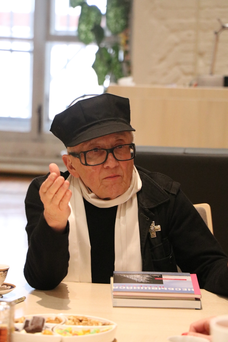 Михаил Шемякин посетил с визитом Петропавловскую крепость.
