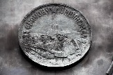 Горельеф Медаль За оборону Ленинграда. Крупный план.jpg