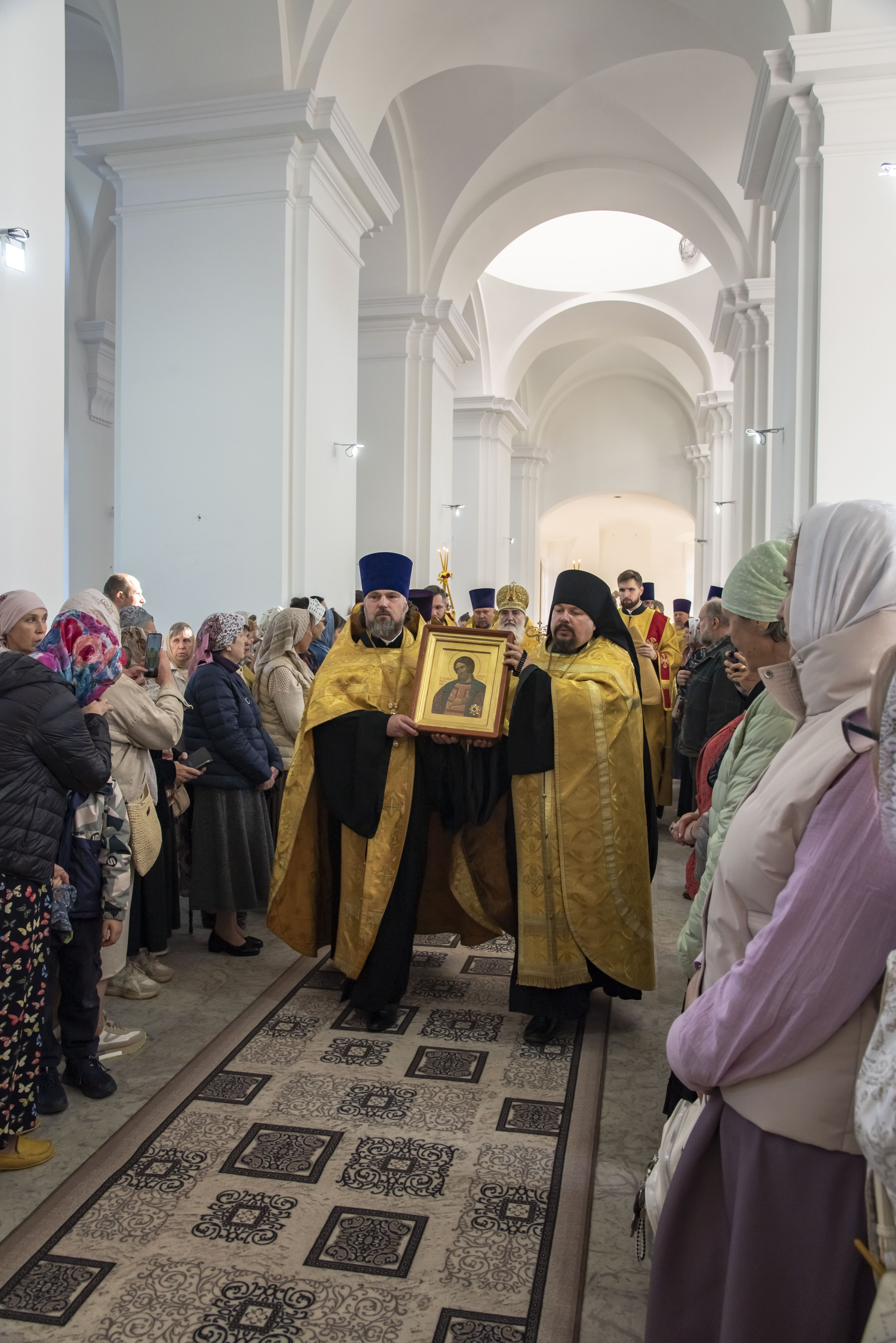 Водный крестный ход по реке Неве из крепости Орешек в Санкт-Петербург в День перенесения мощей Святого Благоверного князя Александра Невского  в Санкт-Петербург
